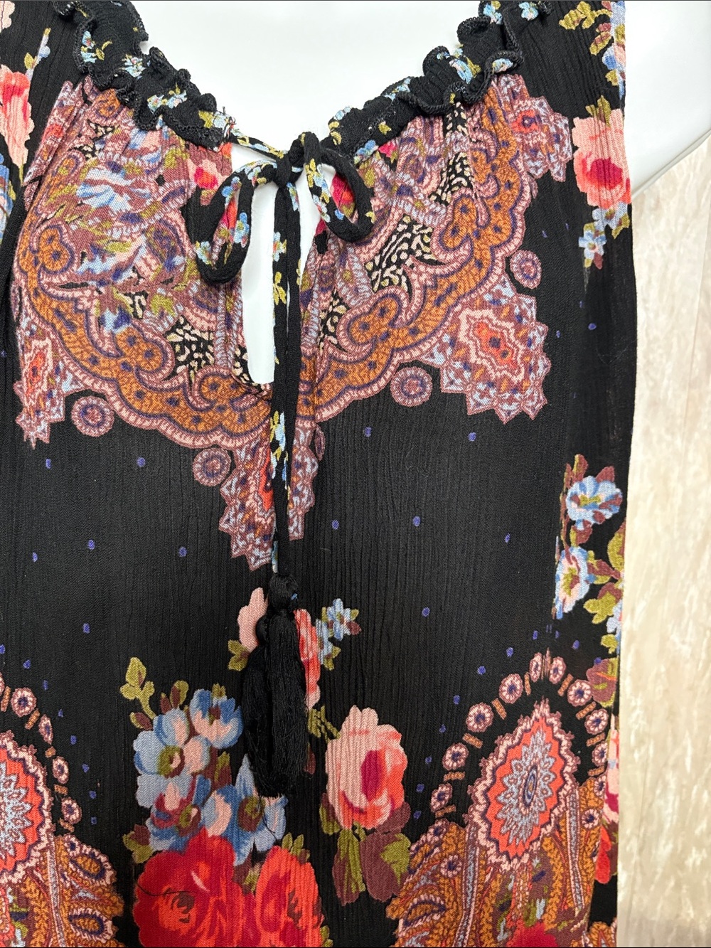 Bila Black Floral Paisley Ruffled Tie-Front Sleeveless Top - Picture 2 of 6